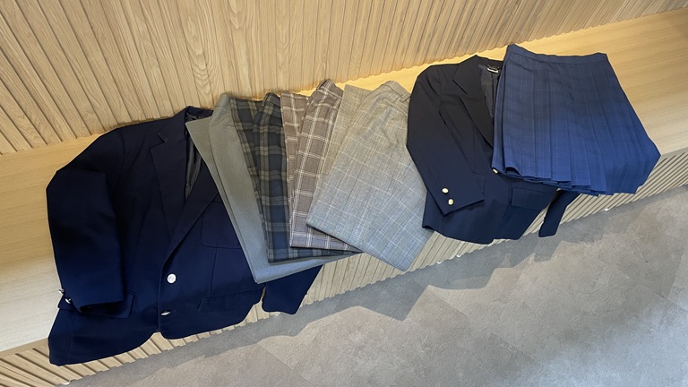 制服試着イメージ