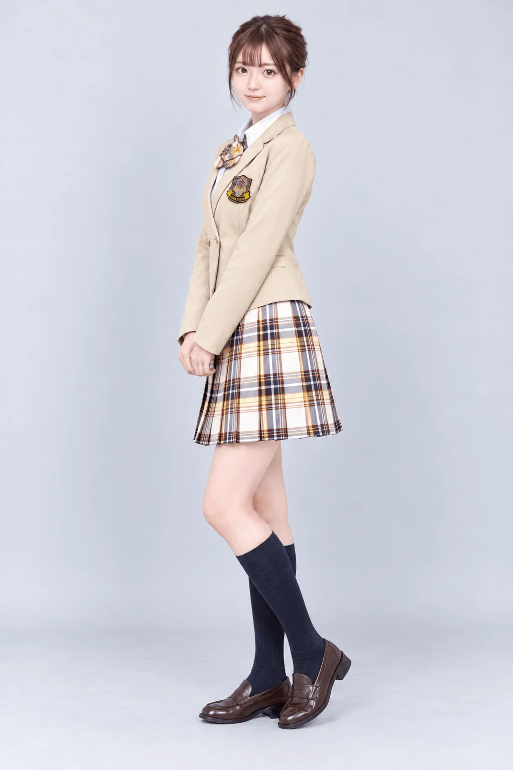 ミルクティーベージュブレザー制服セット　左別ポーズ